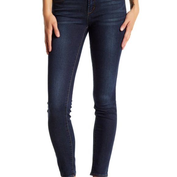 Articles Of Society Denim - Article of Society Style Sarah Skinny Jeans in Dark Blue Wash Size 27